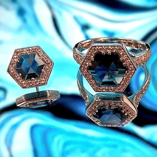 La collection hexagone composé d'une topaze blue London par Bellon&Fils